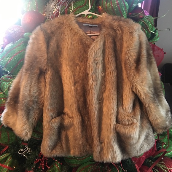 ANTONIO MELANI Jackets & Blazers - ❤️❤️ Host Pick❤️❤️Antonio Melani faux fur coat